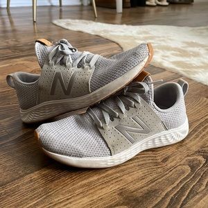 New Balance Tennis Shoes. Gently used, size 9.5